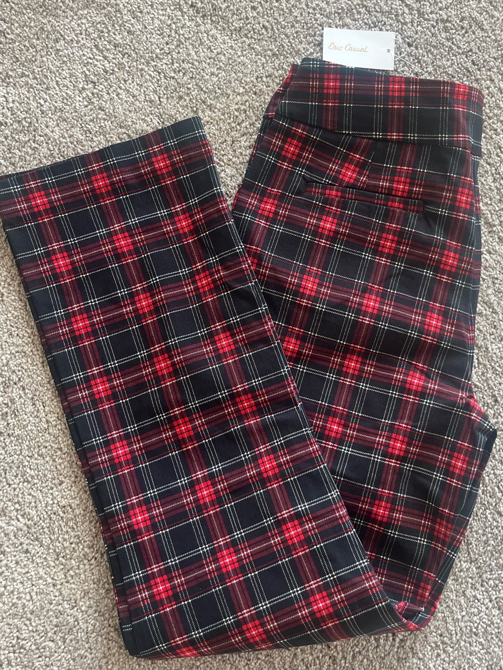 Ladies medium Black & Red Plaid Stretch pants. Perfect for work. Brand new.